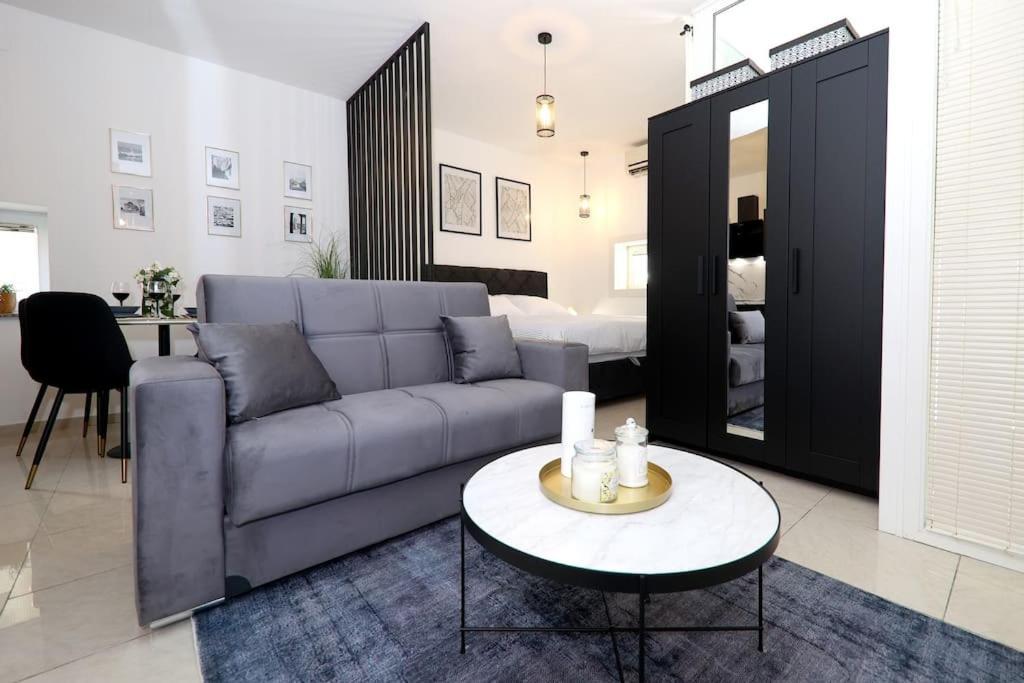 “Minipalais” Apartment In The Heart Of Zadar Zewnętrze zdjęcie
